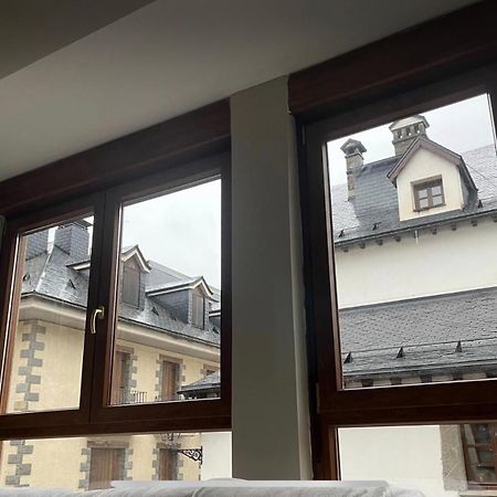 Biescas Suites Buitenkant foto